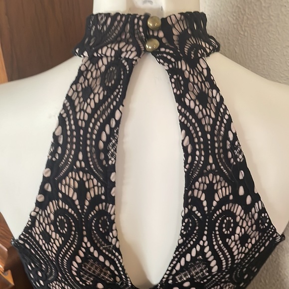 San Joy Black Lace Bodysuit High neck collar Snap closures - Picture 3 of 5